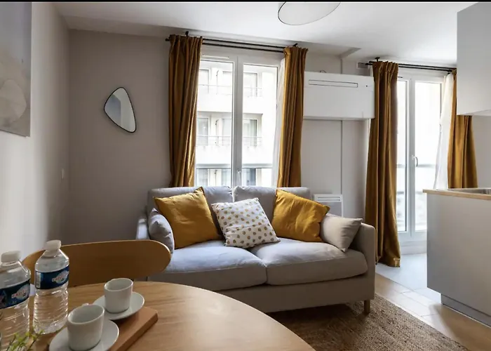 Enchanting Parisian Daire