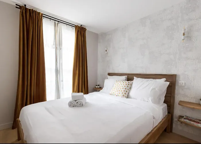 Enchanting Parisian Daire *