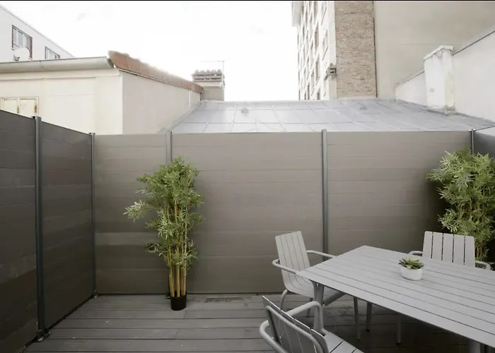Enchanting Parisian Daire