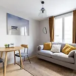 Appartement Enchanting Parisian Paris