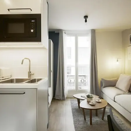 Enchanting Parisian Daire Paris