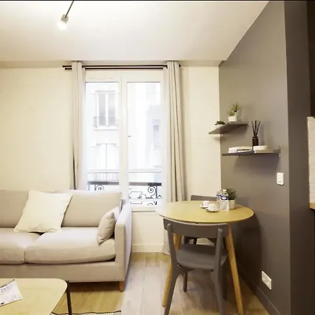 Enchanting Parisian Daire