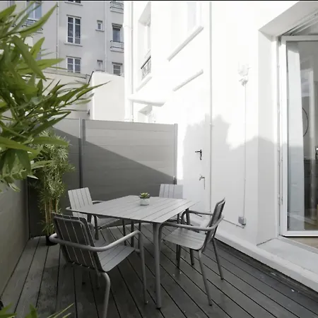 Enchanting Parisian Daire