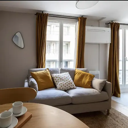 Enchanting Parisian Lägenhet